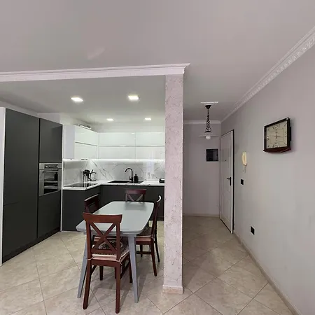 Apartment Laureta *