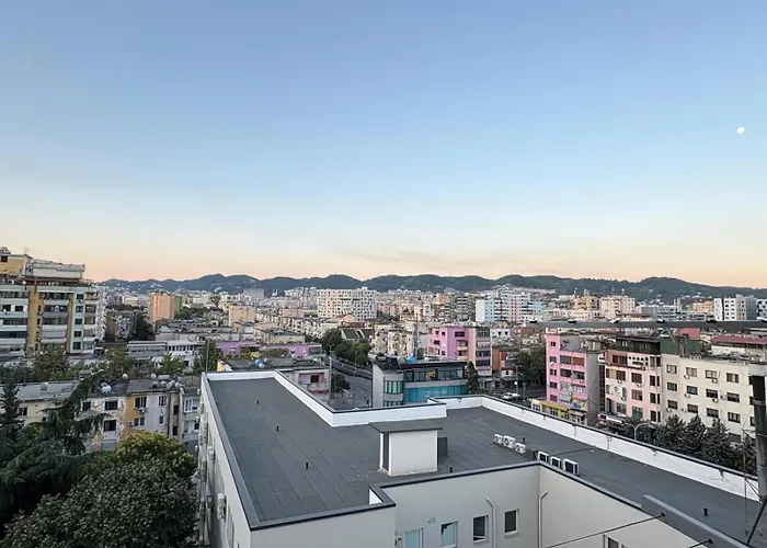 Laureta Tirana