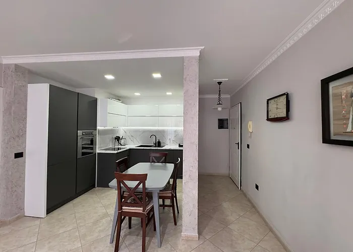 Apartment Laureta *